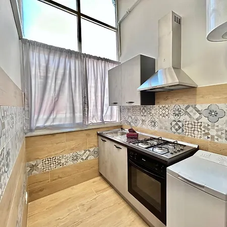 Casa Esterù -centro Storico Di Palermo- * Palermo