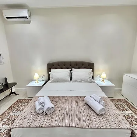 Casa Esterù -centro Storico Di Palermo- * Palermo